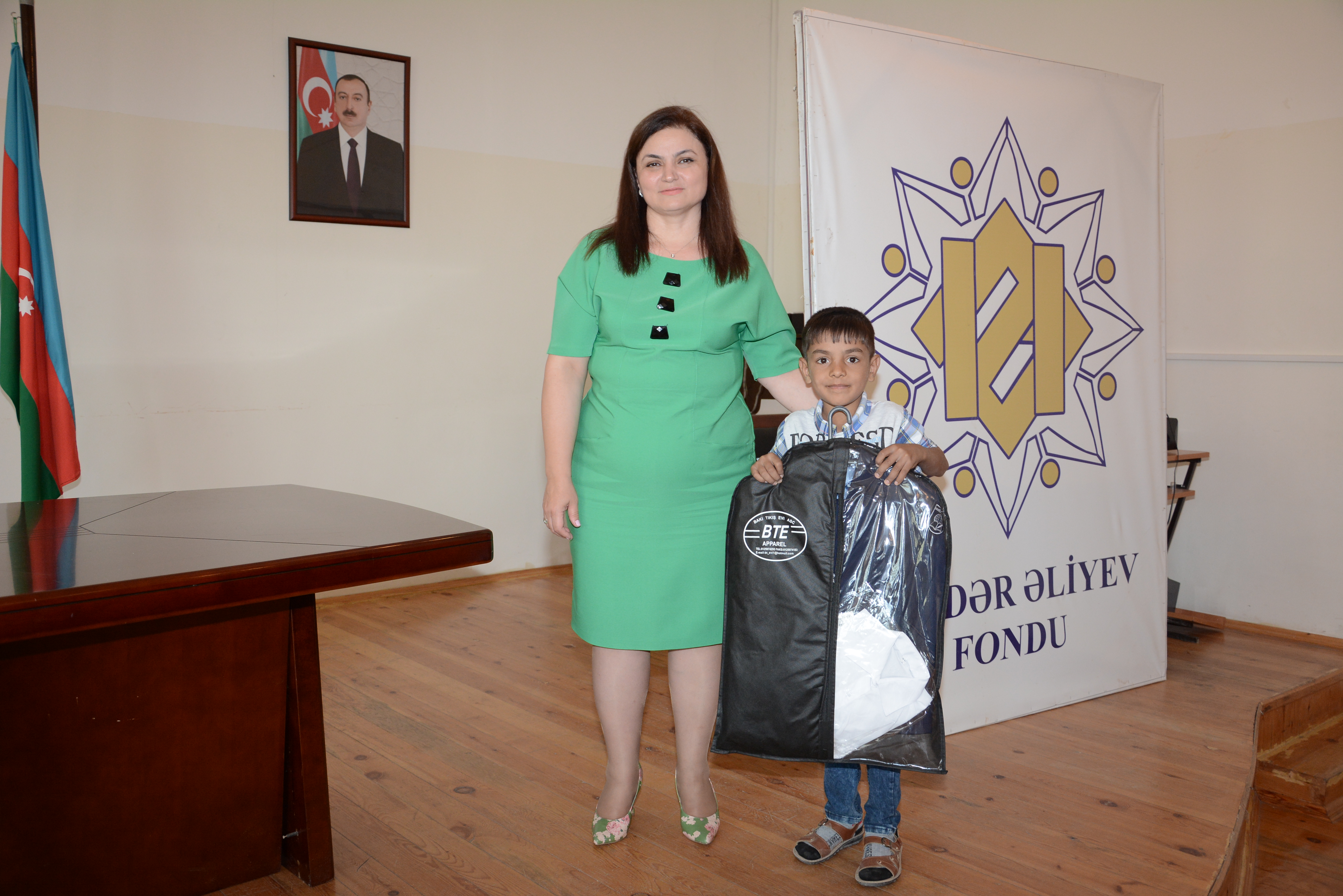 Heydər Əliyev Fondu 150 şagirdi sevindirdi    - FOTOLAR