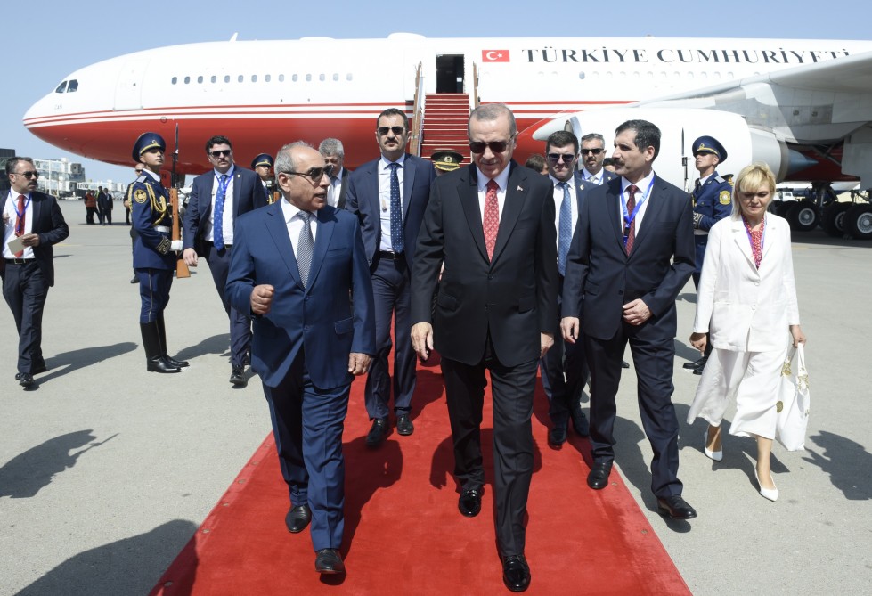Ərdoğan Bakıya gəldi -  FOTOLAR