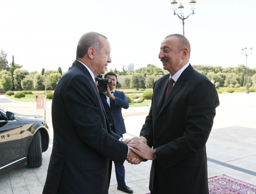 İlham Əliyev Ərdoğanı belə qarşıladı   - FOTOLAR