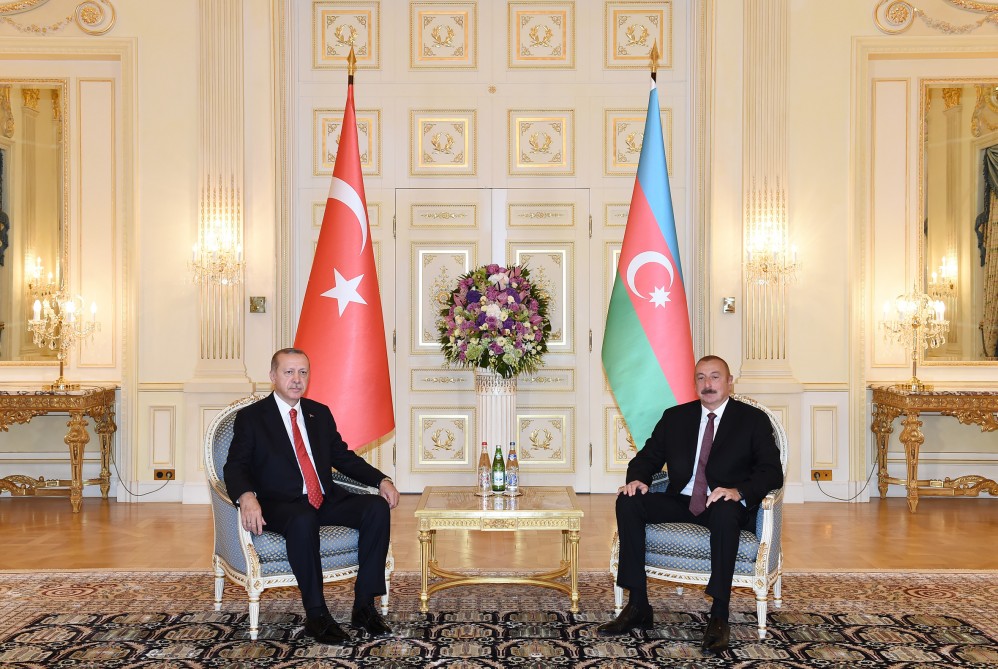 Prezidentlərin təkbətək görüşü oldu  - FOTO-YENİLƏNİB
