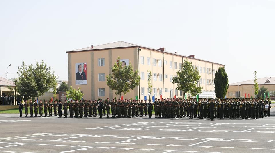 Heydər Əliyev hərbi xidmətdə: bu gün and içdi    FOTOLAR
