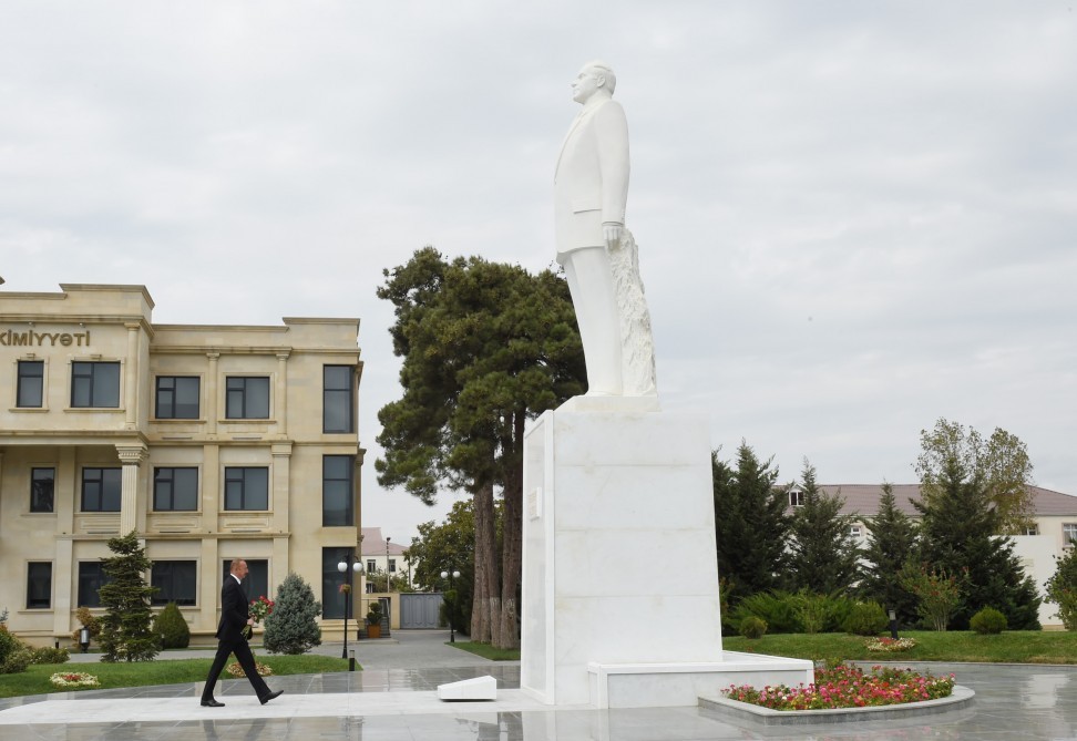 İlham Əliyev Biləsuvarda     - Gənclər Evinin açılışı oldu  (FOTO-YENİ3)
