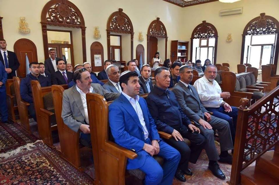 Bu, fotomontaj deyil!   - Nazirlərin fotosu ilə bağlı açıqlama