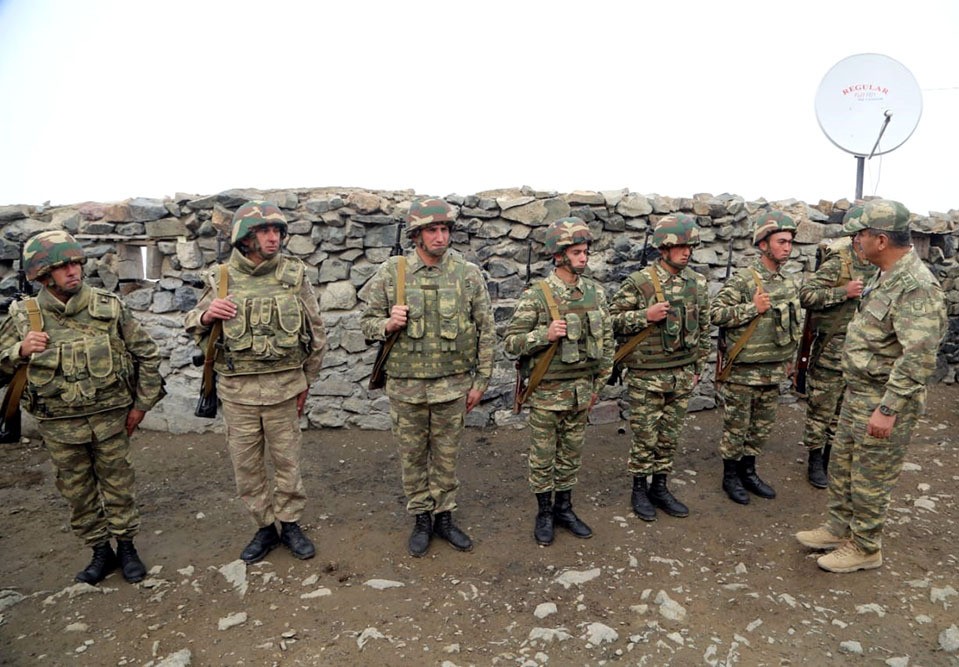 Döyüşə hazırlıq yoxlanılır - Müdafiə naziri təmas xəttində - FOTO
