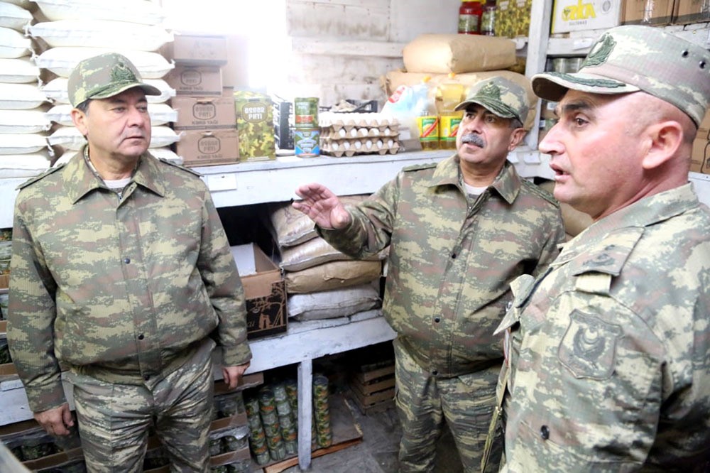 Döyüşə hazırlıq yoxlanılır - Müdafiə naziri təmas xəttində - FOTO