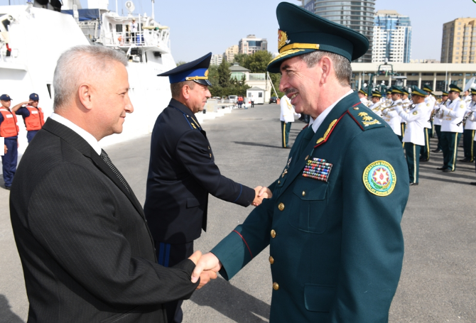 Azərbaycan və Rusiya gəmiləri   Xəzərdə - FOTOLAR
