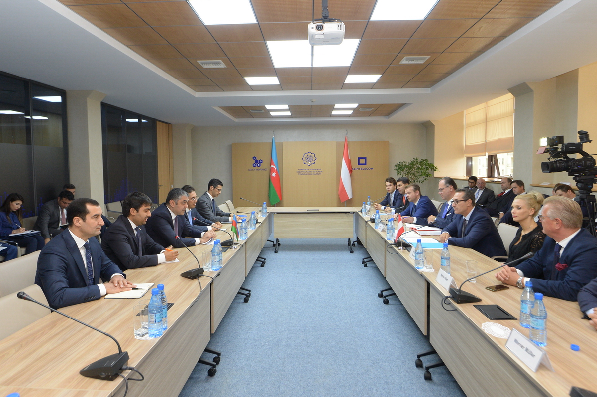 Ramin Quluzadə Avstriyanın vitse-kansleri ilə görüşdü    - FOTO