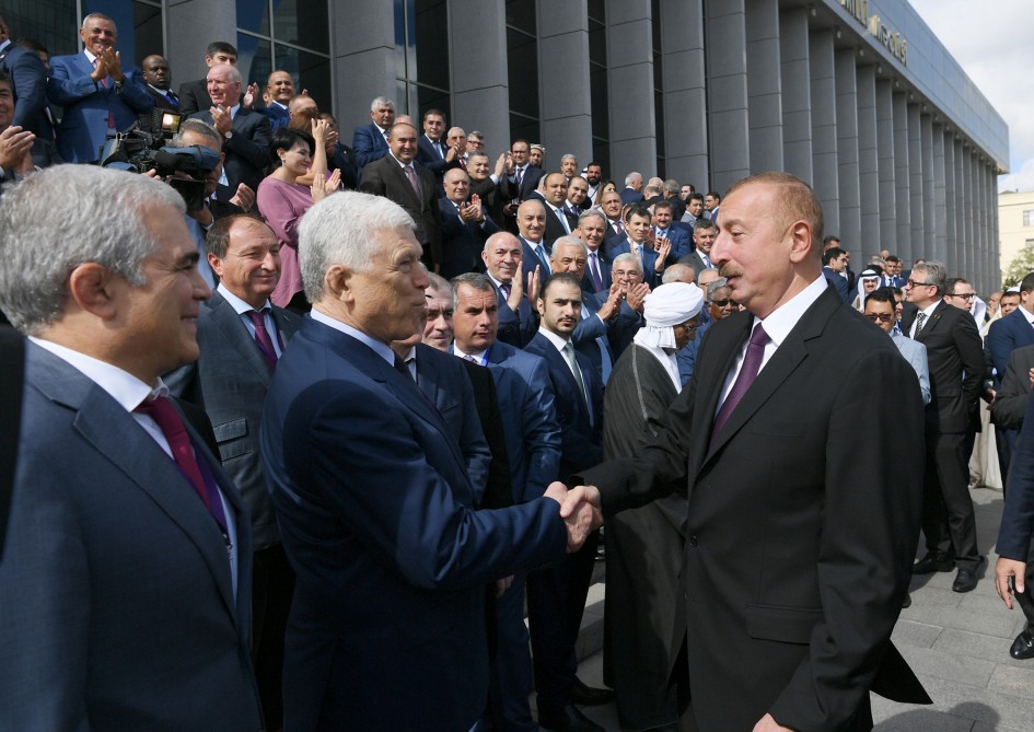  İlham Əliyev Milli Məclisin təntənəli iclasında   - FOTOLAR (YENİLƏNİB)