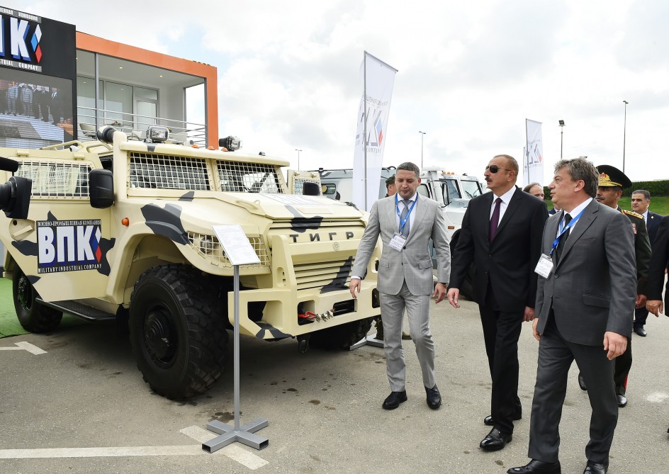 İlham Əliyev III ADEX-2018 sərgisində     - FOTOLAR