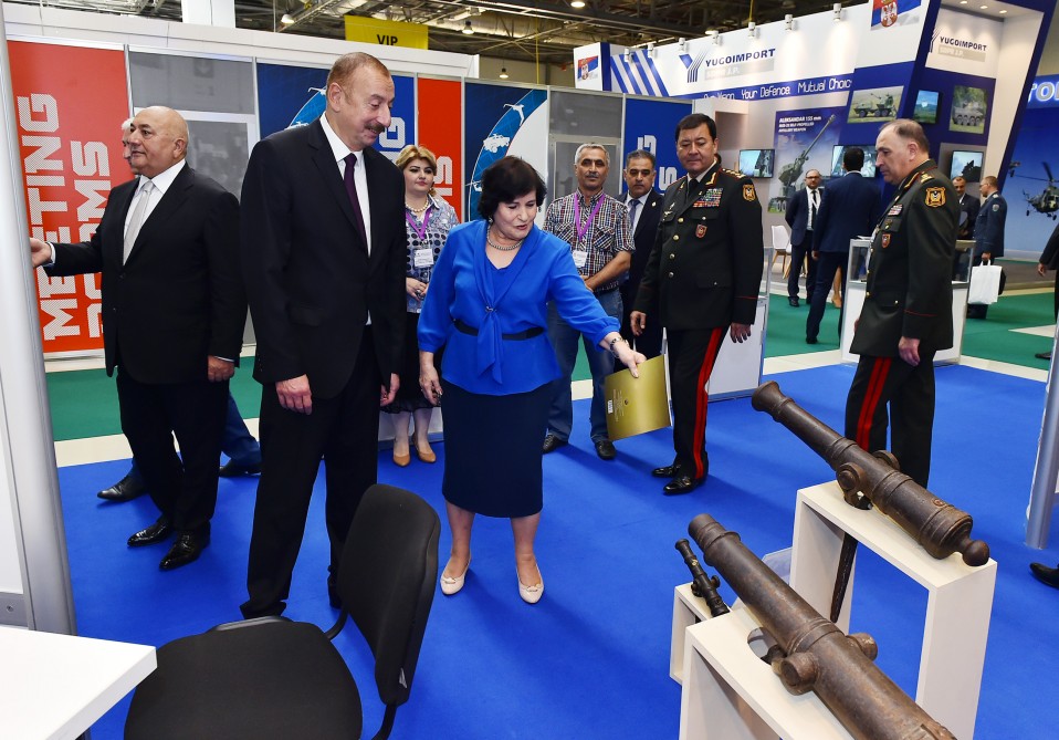 İlham Əliyev III ADEX-2018 sərgisində     - FOTOLAR