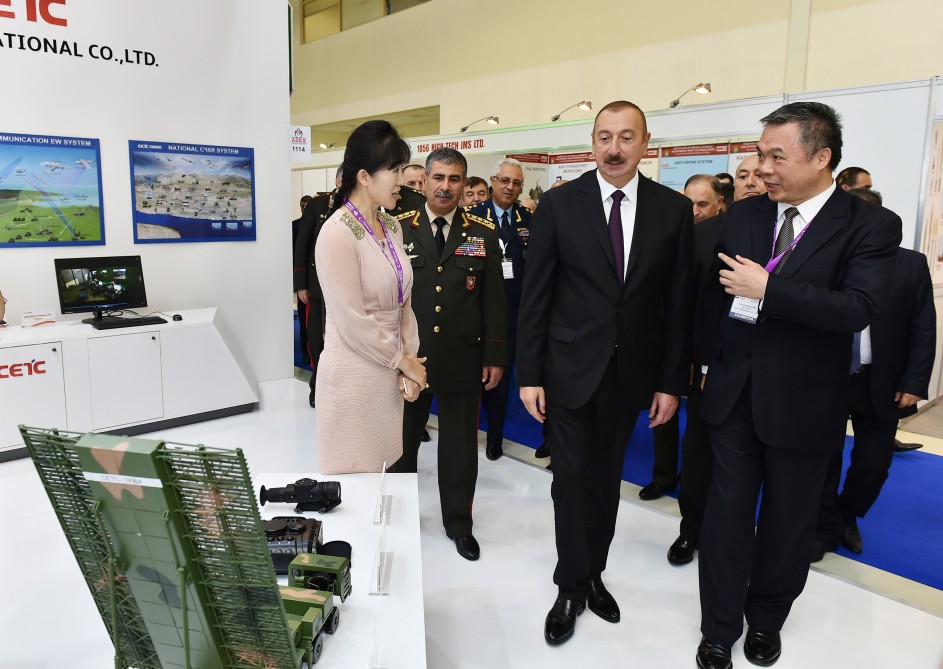 İlham Əliyev III ADEX-2018 sərgisində     - FOTOLAR