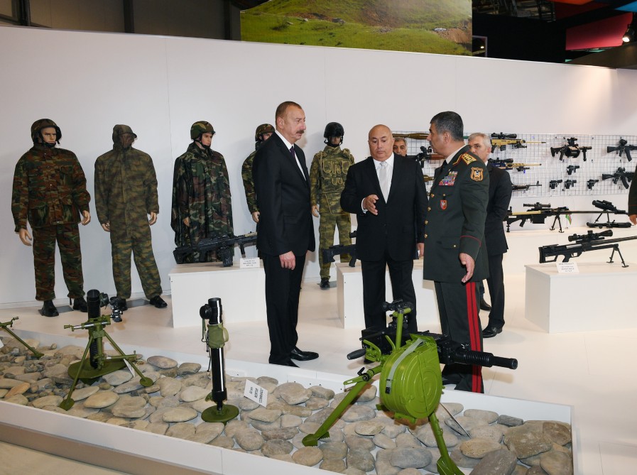 İlham Əliyev III ADEX-2018 sərgisində     - FOTOLAR