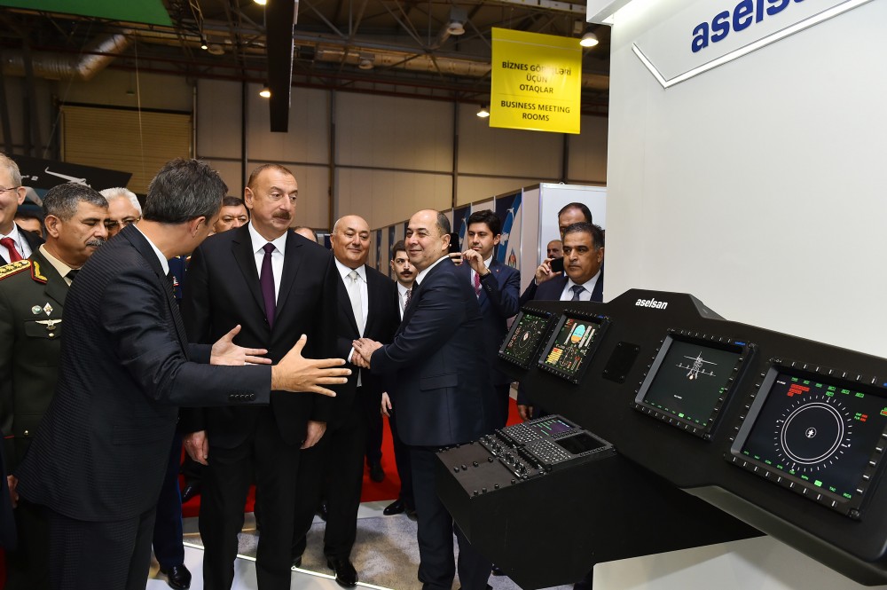 İlham Əliyev III ADEX-2018 sərgisində     - FOTOLAR