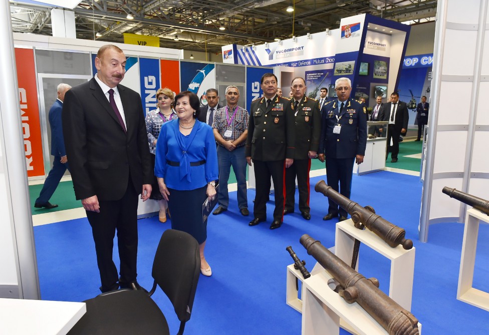İlham Əliyev III ADEX-2018 sərgisində     - FOTOLAR