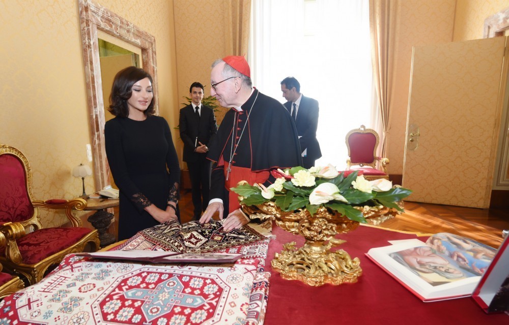 Birinci vitse-prezident Pietro Parolinlə görüşdü    - FOTO