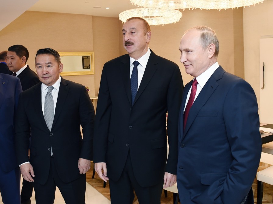 Prezident və ailəsi Putini belə qarşıladı -  FOTOLAR