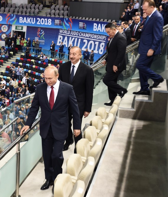 Prezident və ailəsi Putini belə qarşıladı -  FOTOLAR