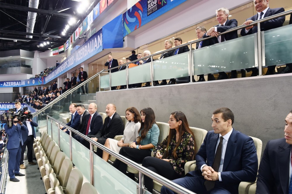Prezident və ailəsi Putini belə qarşıladı -  FOTOLAR