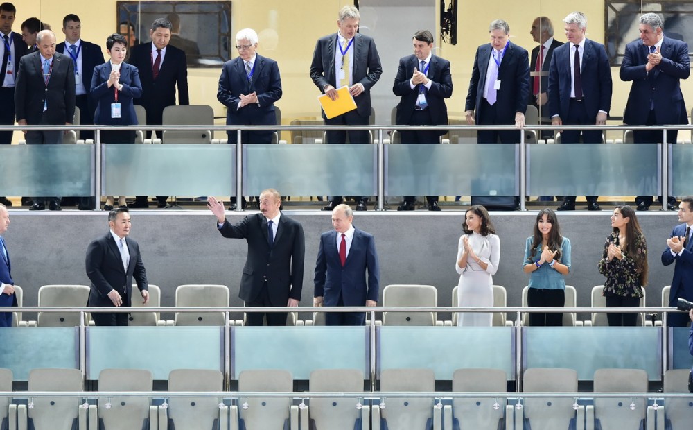 Prezident və ailəsi Putini belə qarşıladı -  FOTOLAR