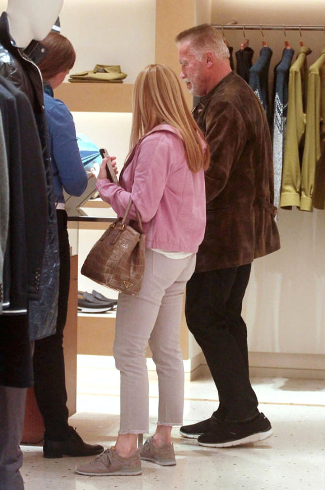 Arnold Şvartsenegger qocalıb bu hala düşdü -  FOTOLAR