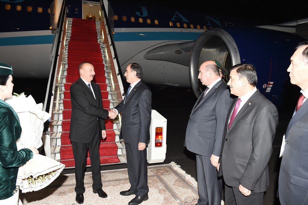 İlham Əliyev Tacikistanda - FOTO