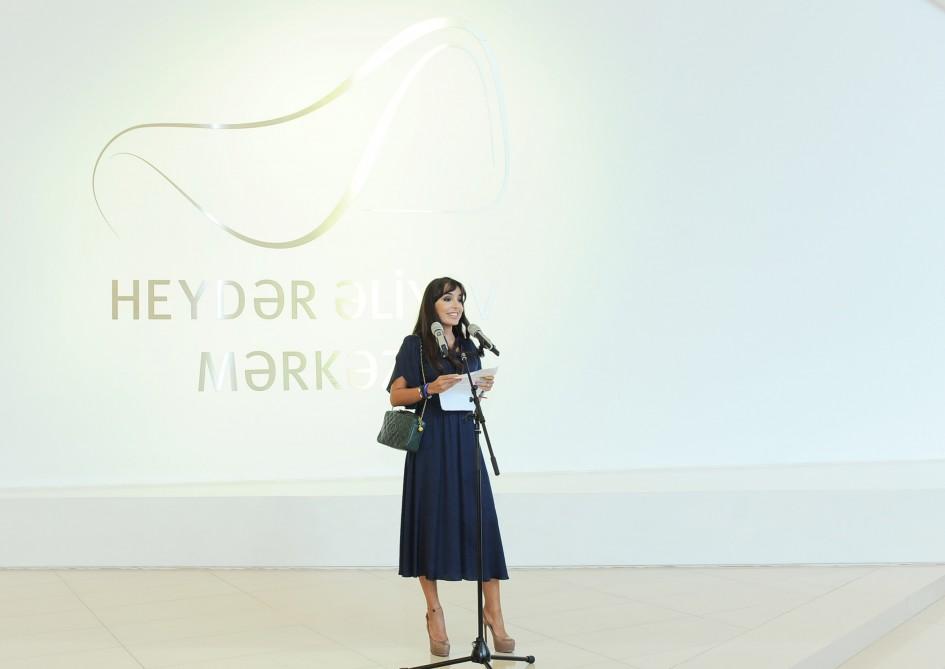 Leyla Əliyeva sərgidə - FOTOLAR