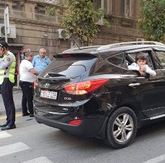 Mətanət İsgəndərlinin gəlini və nəvəsi qəzaya düşdü -  FOTO