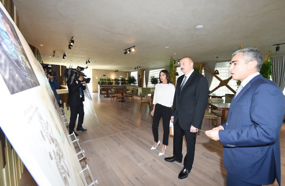 İlham Əliyev və xanımı Milli Parkdakı pavilyonda    - FOTO