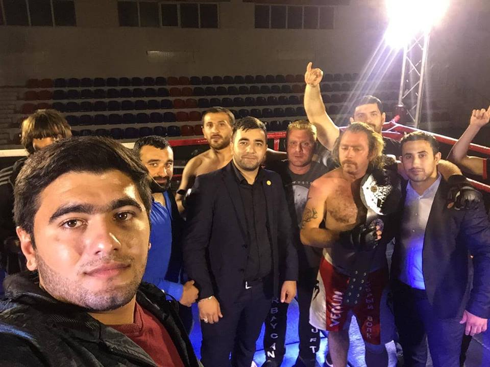 İflic olan dünya çempionumuz rinqə çıxdı   - Tam qələbə (FOTO-VİDEO) 