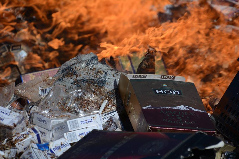  Ermənistan istehsalı içkilər  MƏHV EDİLDİ - Sumqayıtda (FOTOLAR)