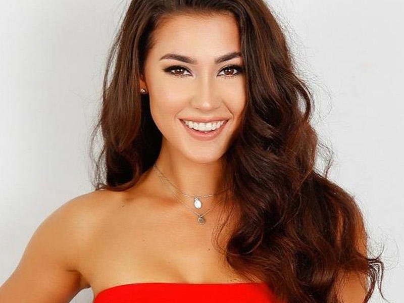 Gənc modelin cəsədi avtomobilindən tapıldı -  FOTO