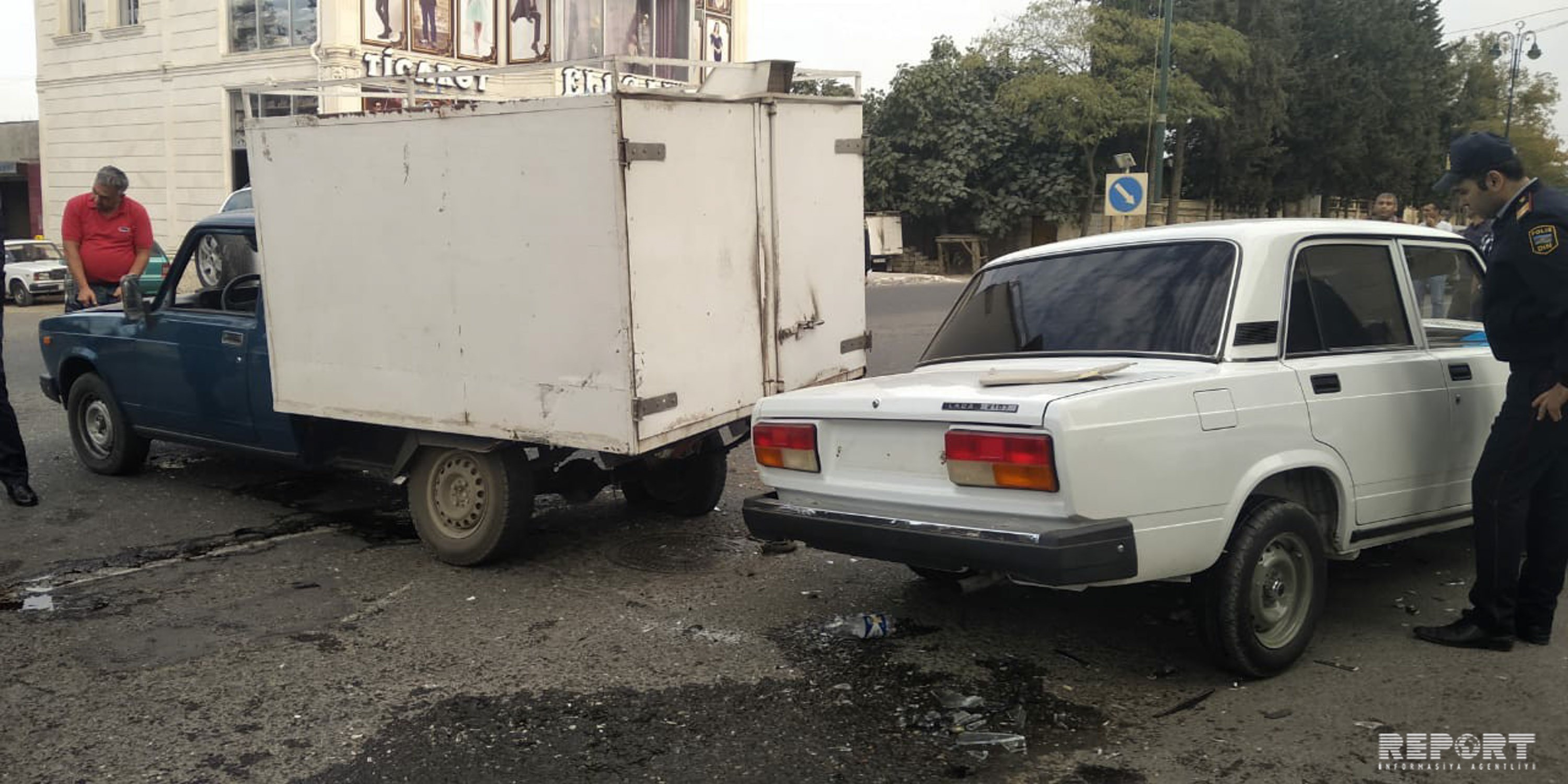 Tovuzda çörək maşını AŞDI -  Yaralılar var (FOTO)