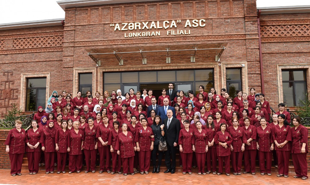 Prezident filial açılışında  - FOTOLAR