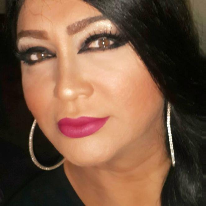 Məşhur müğənni 10 il əvvəl cinsiyyətini dəyişib -  FOTOLAR