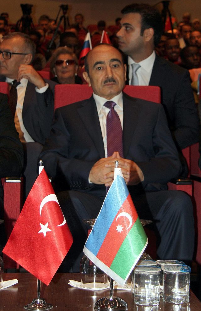 Ermənilərin içindəki caniləri dünyaya nümayiş etdirmək istəyirik -  Əli Həsənov