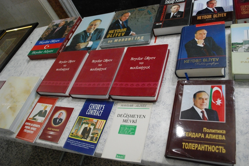 	Novosibirskdə Dostluq Körpüsü forumu keçirildi    - FOTOLAR