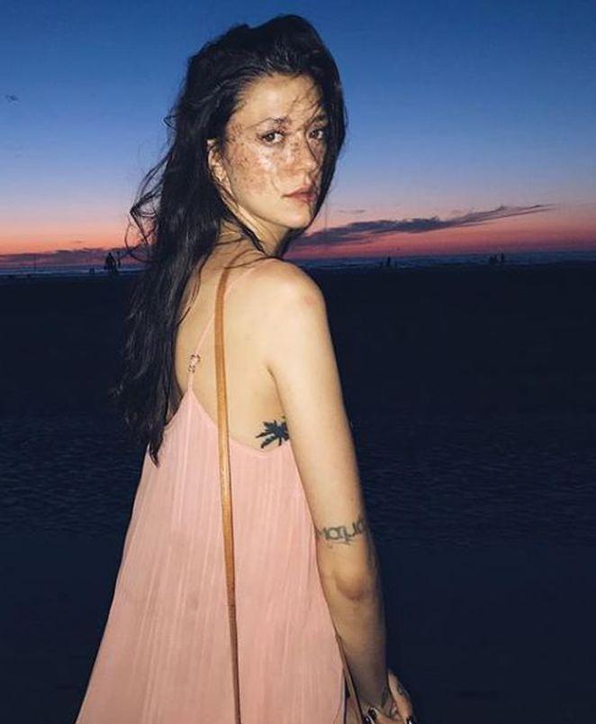 Dünya bu çilli modeldən danışır -  FOTOLAR