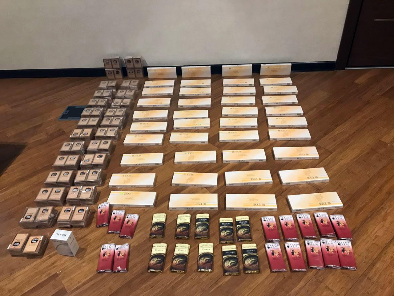 Gömrükçülər əməliyyat keçirdi:  Nizami metro stansiyası...