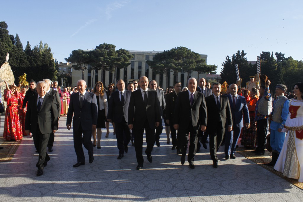 Sumqayıt Dövlət Dram Teatrı 50 yaşını qeyd etdi  â€“ FOTOLAR