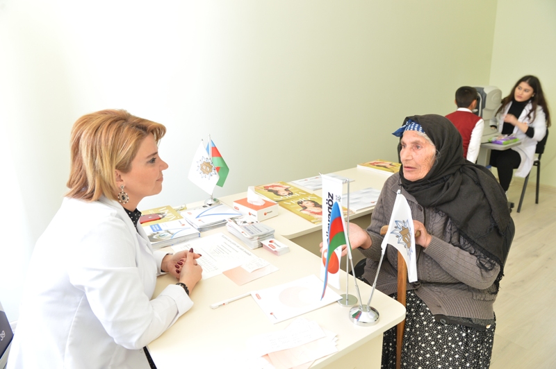 Məcburi köçkünlər ödənişsiz göz müayinəsindən keçdilər    - FOTOLAR