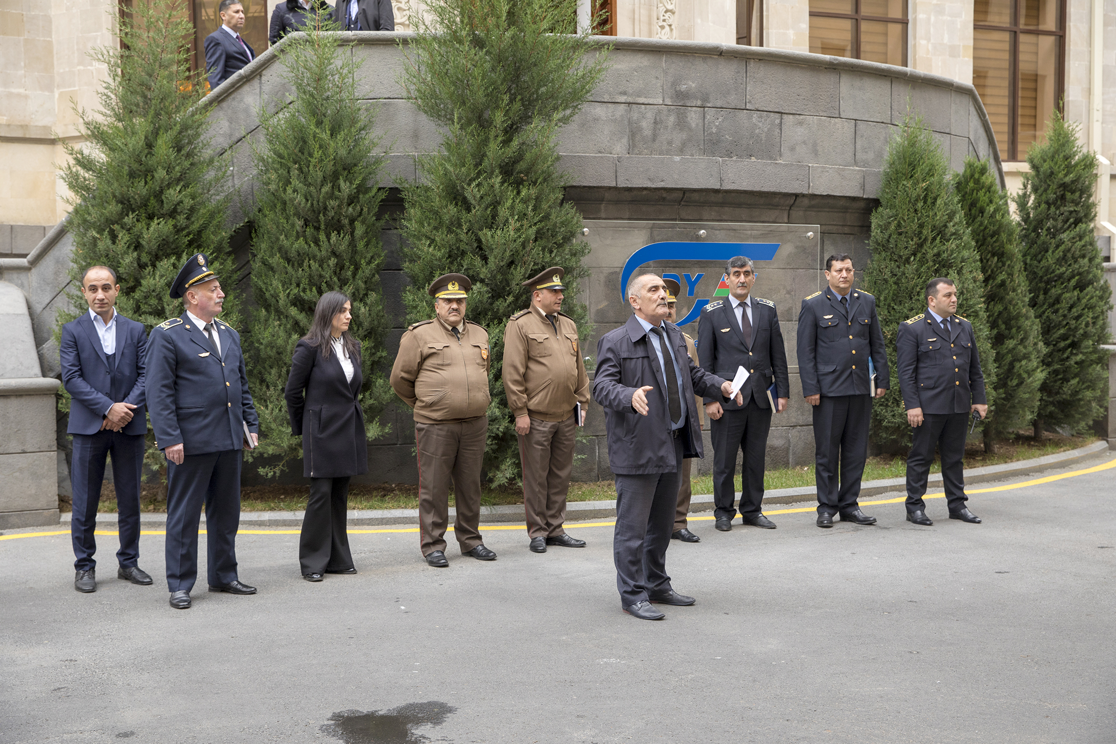 Yanğın həyəcanı siqnalı verildi   - İşçilər təxliyə edildi (FOTO)