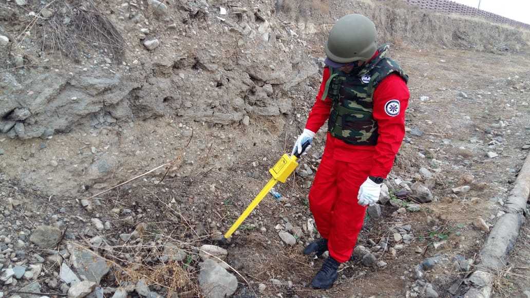 Şəmkirdə 149 partlamamış hərbi sursat tapıldı - FOTOLAR