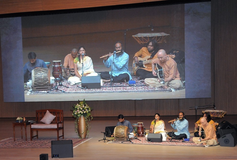 Leyla Əliyeva dünya şöhrətli yoqin Sadhqurunun mühazirəsində iştirak edib -  FOTOLAR