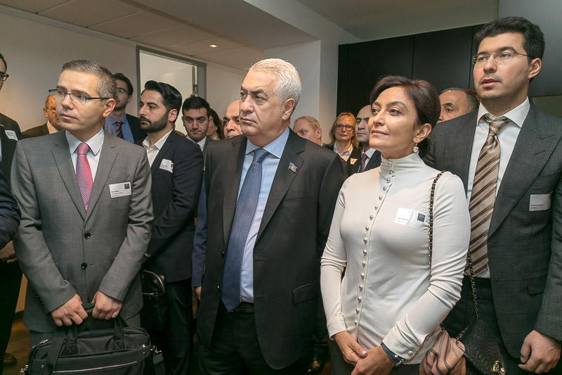 Cavid Qurbanov Vyanada biznes toplantıda - FOTOLAR