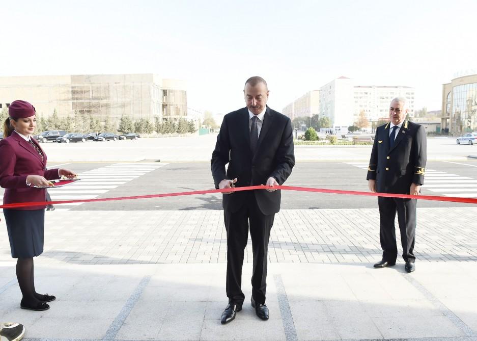 İlham Əliyev Sumqayıt-Bakı qatarı ilə Bakıya gəldi  - FOTOLAR