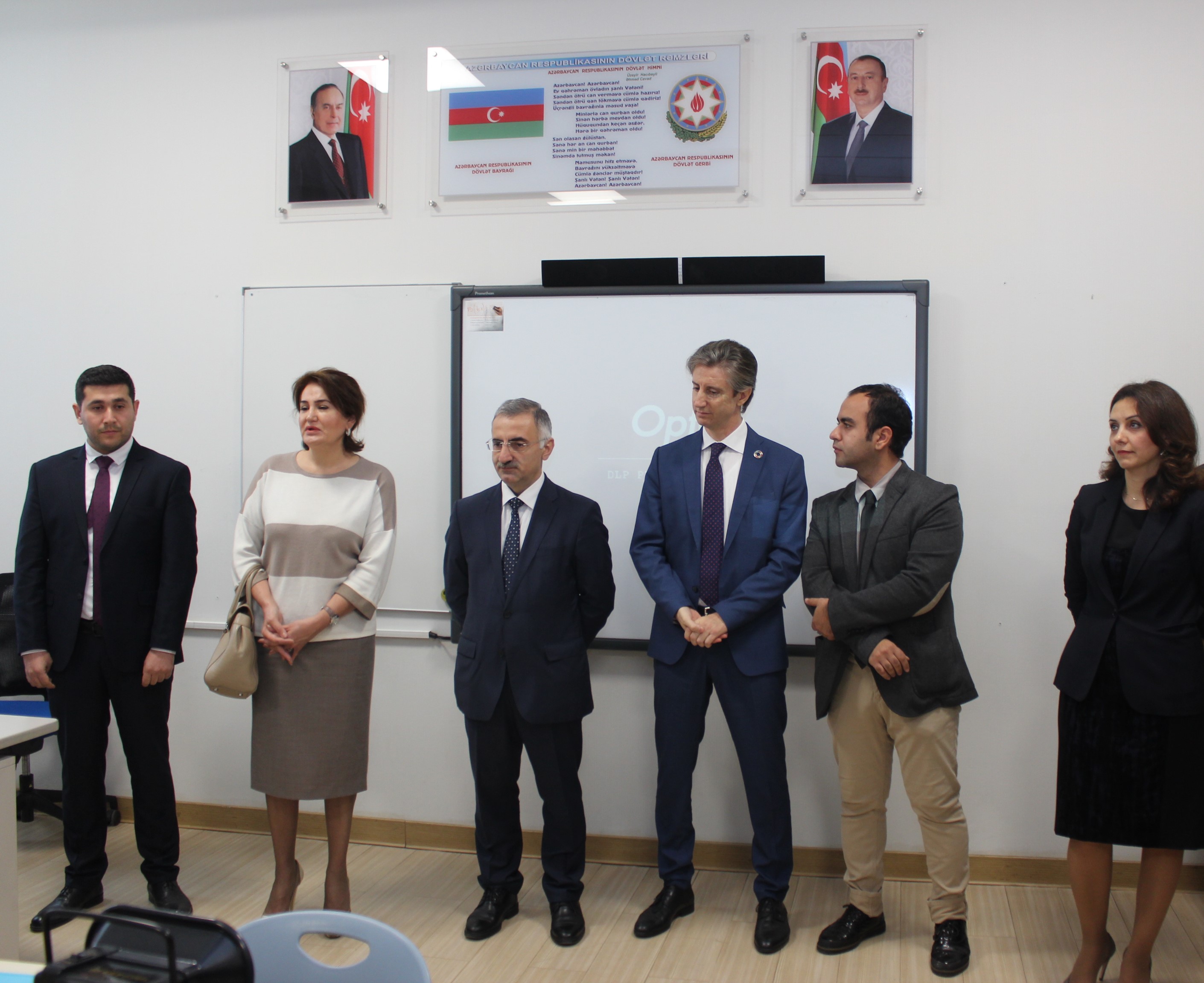 Nazirlik məktəbdə robot texnika laboratoriyası yaratdı   - FOTO