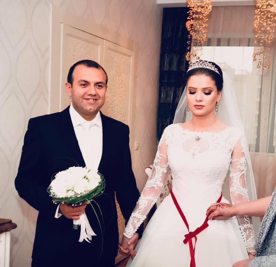 Azərbaycanlı şahmatçı ukraynalı həmkarı ilə evləndi  - Həyat yoldaşı üçün mahnı oxudu - FOTO (VİDEO)