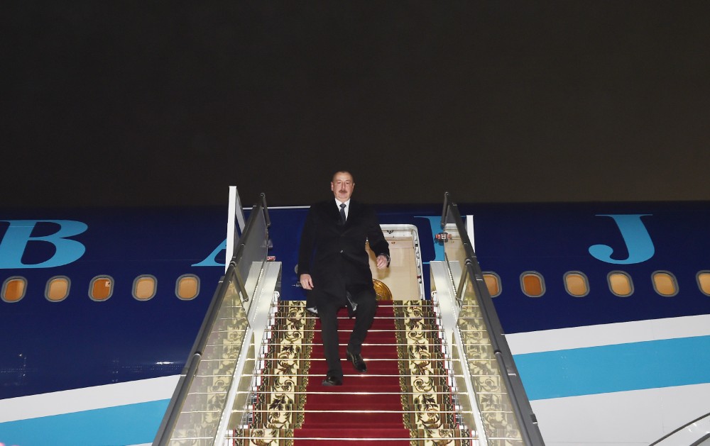 Prezident İlham Əliyev Belarusa getdi    - FOTOLAR
