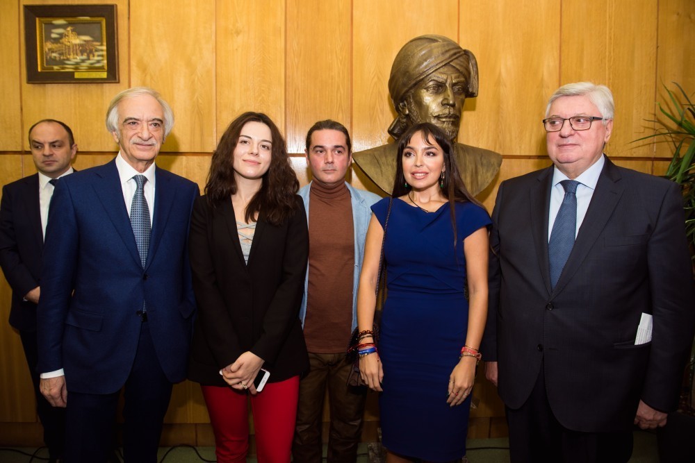 Leyla Əliyeva Moskvada büst açılışında - FOTOLAR