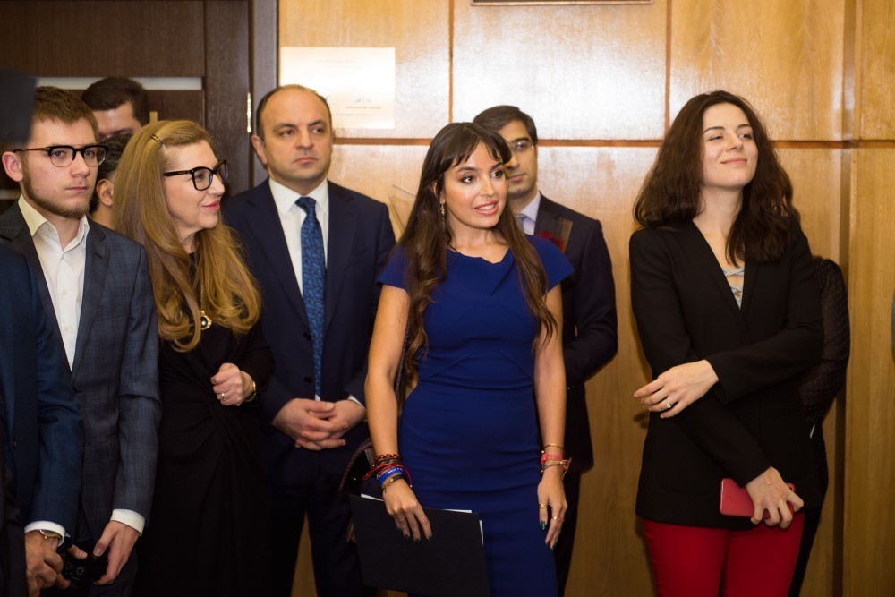 Leyla Əliyeva Moskvada büst açılışında - FOTOLAR